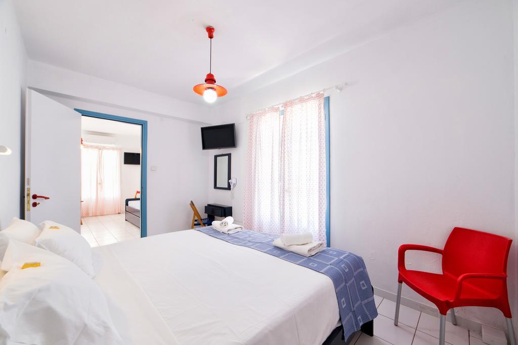 Fivos Apartments Alikí Екстериор снимка