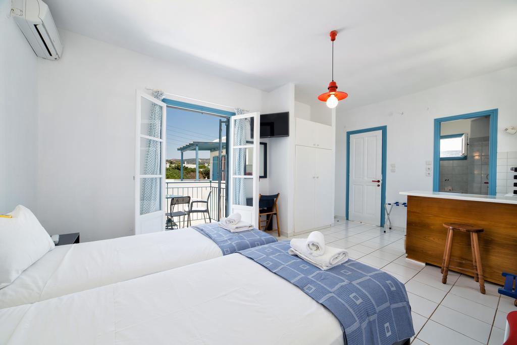 Fivos Apartments Alikí Екстериор снимка