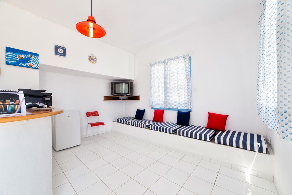 Fivos Apartments Alikí Екстериор снимка
