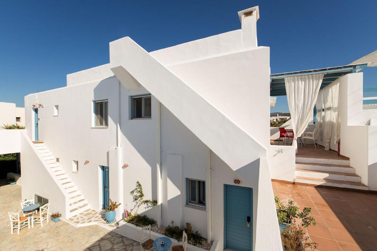 Fivos Apartments Alikí Екстериор снимка